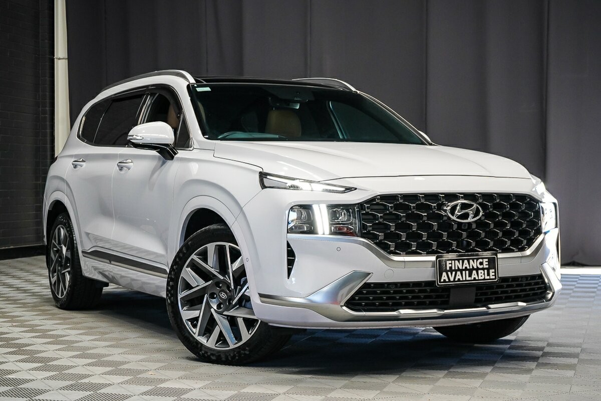 Hyundai Santa Fe image 1