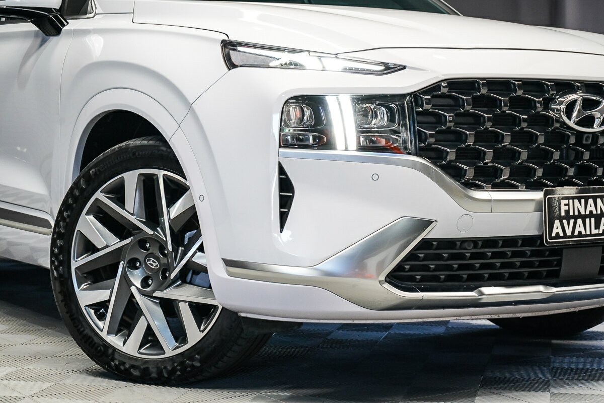 Hyundai Santa Fe image 2