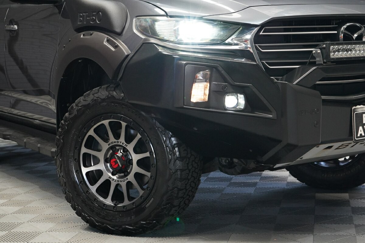 Mazda Bt-50 image 2