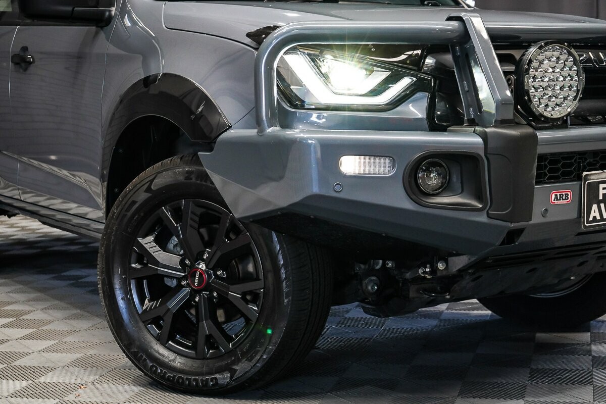 Isuzu D-max image 2