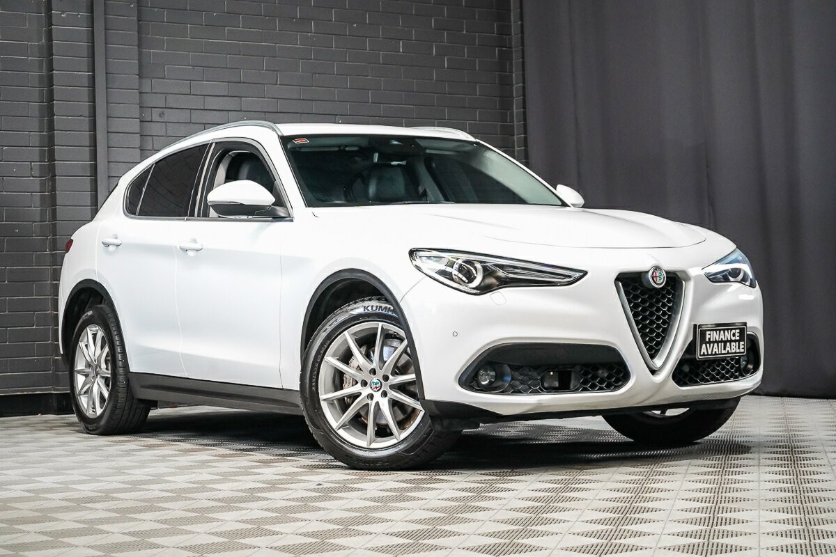 Alfa Romeo Stelvio image 1