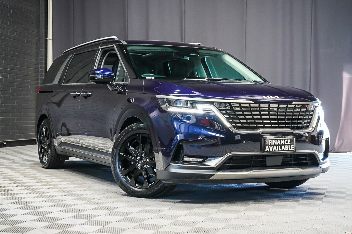 Kia Carnival image 1