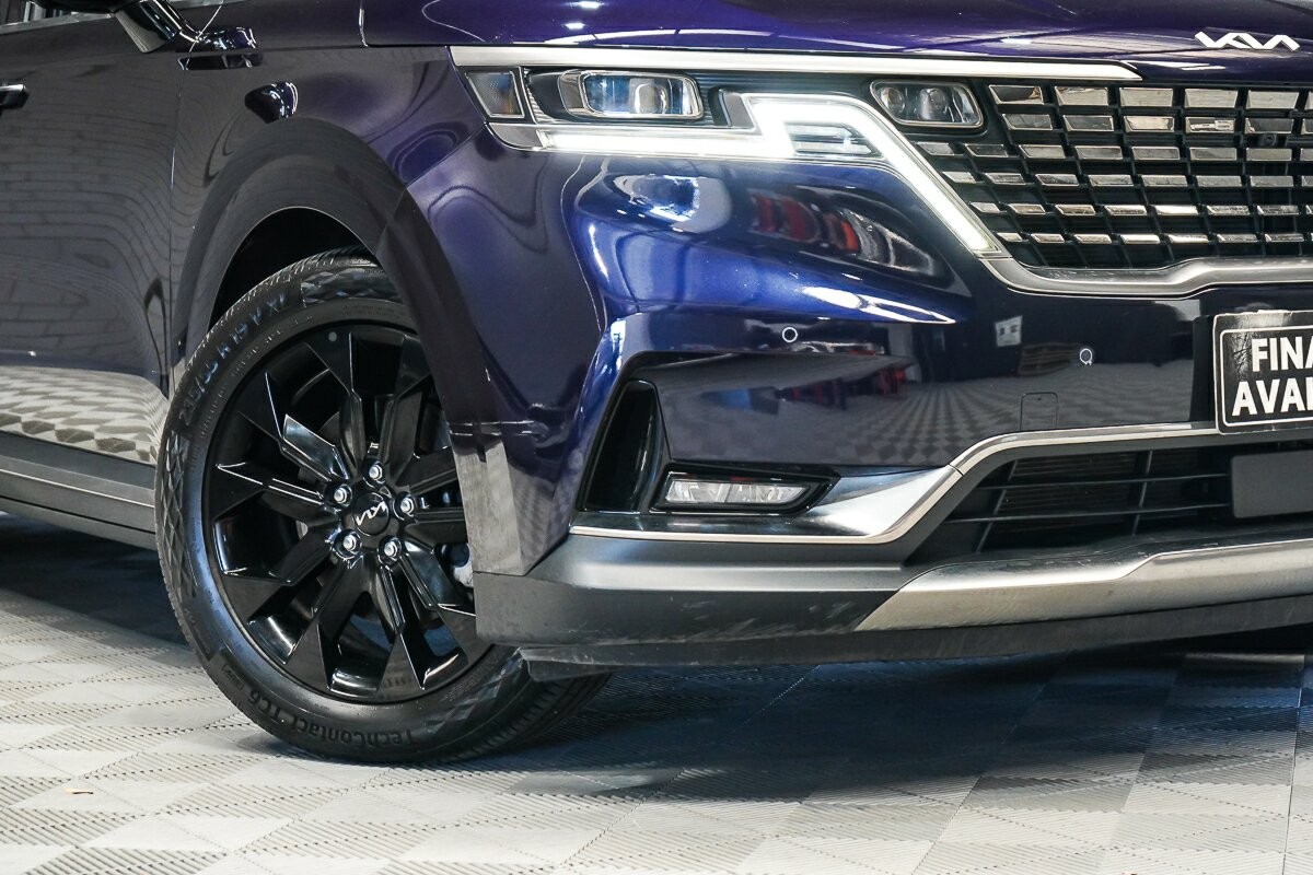 Kia Carnival image 2
