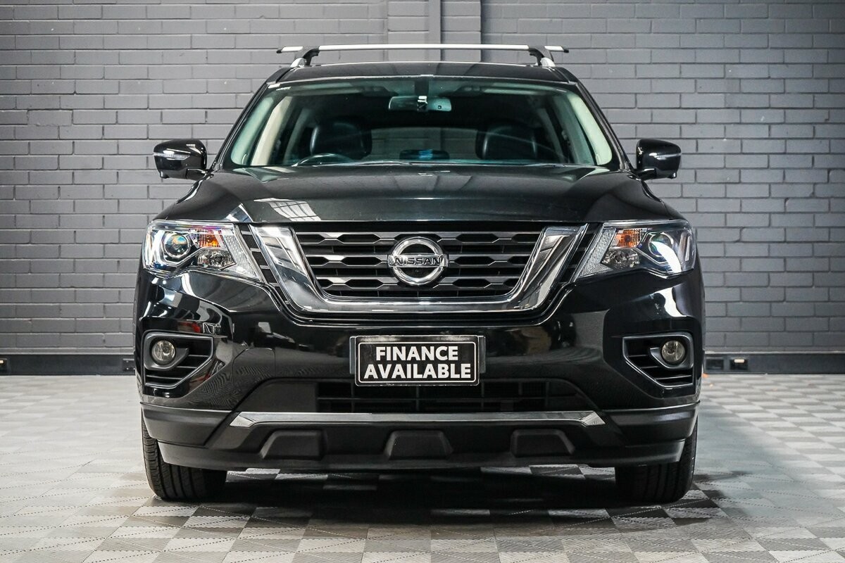 Nissan Pathfinder image 3