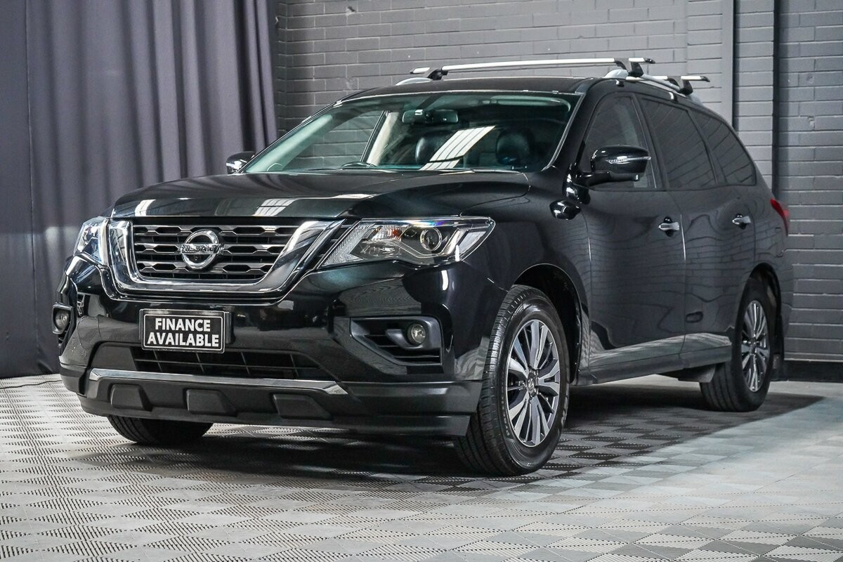 Nissan Pathfinder image 4
