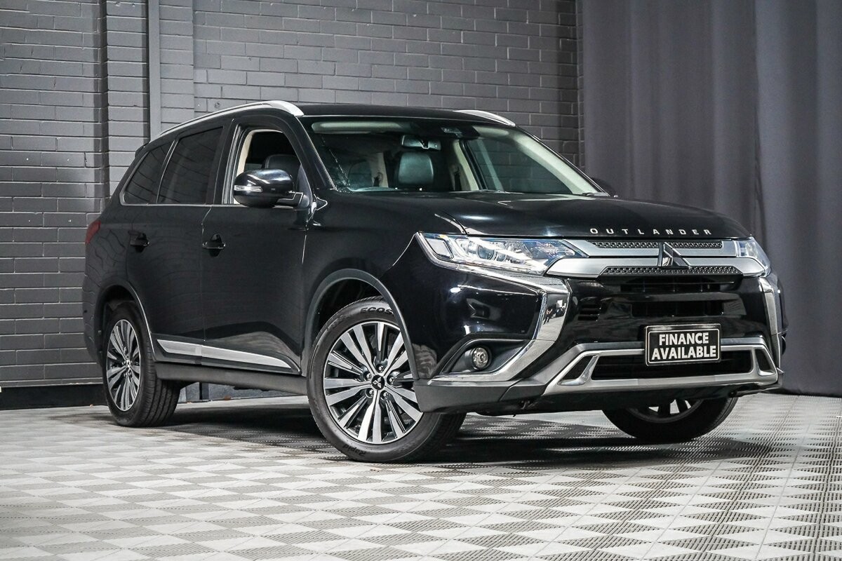 Mitsubishi Outlander image 1