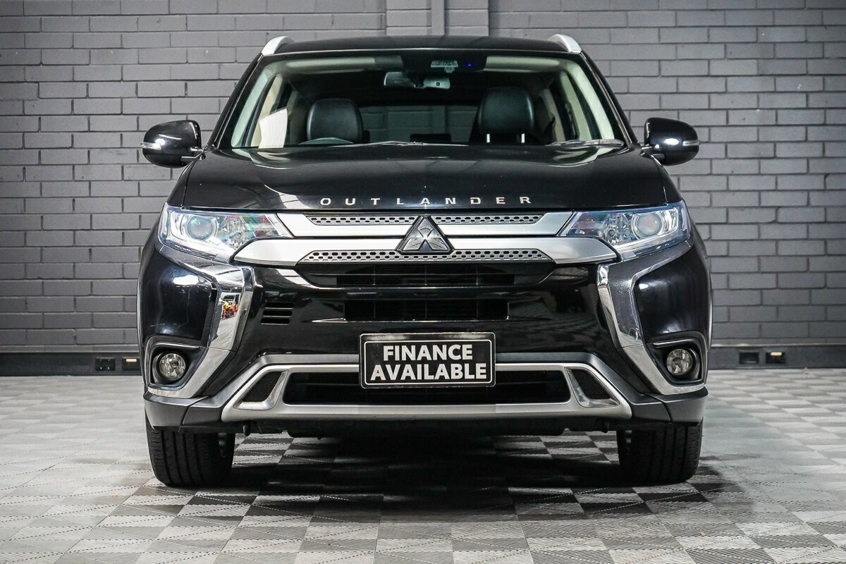 Mitsubishi Outlander image 3