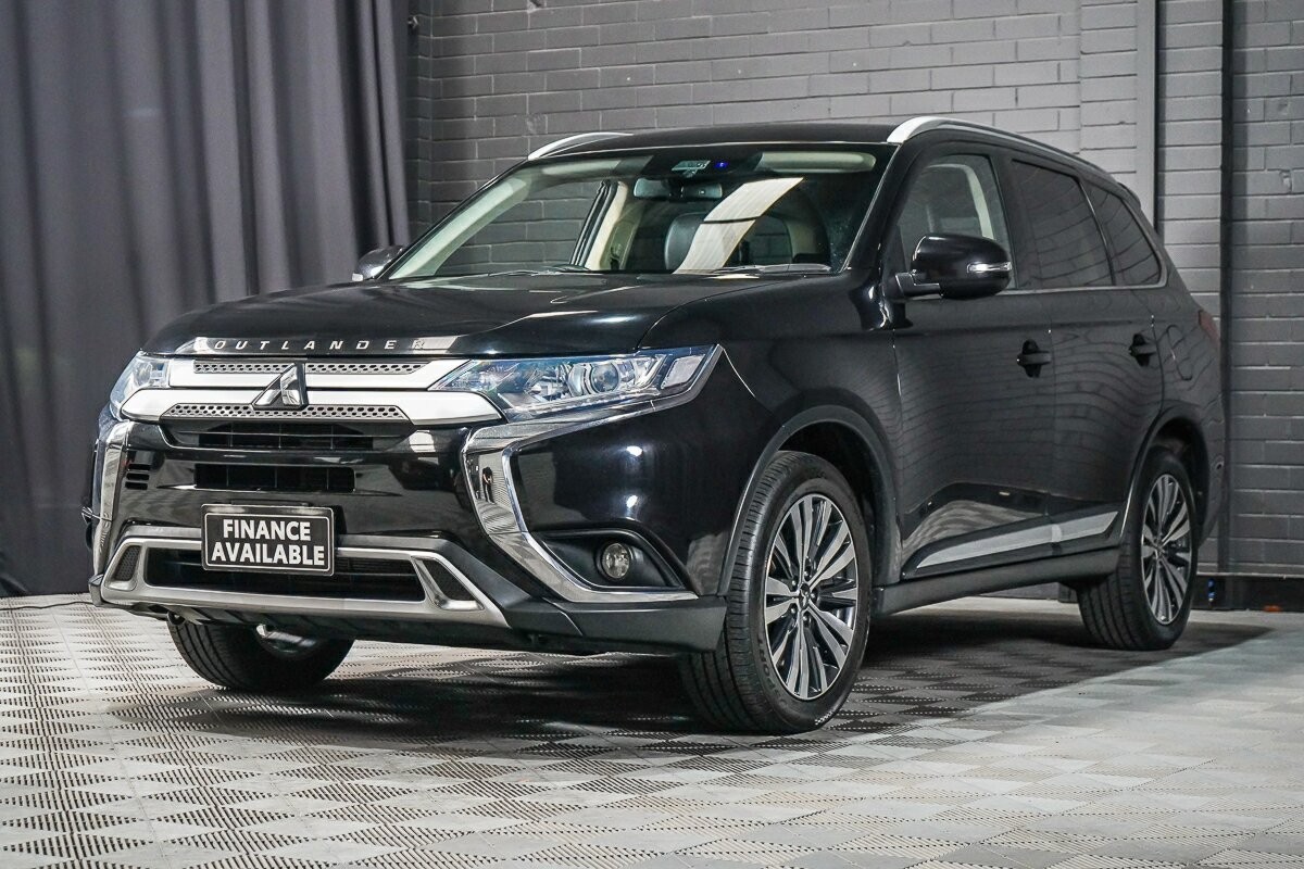 Mitsubishi Outlander image 4