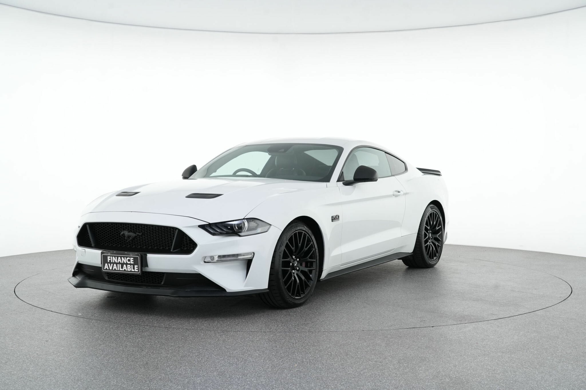 Ford Mustang image 4