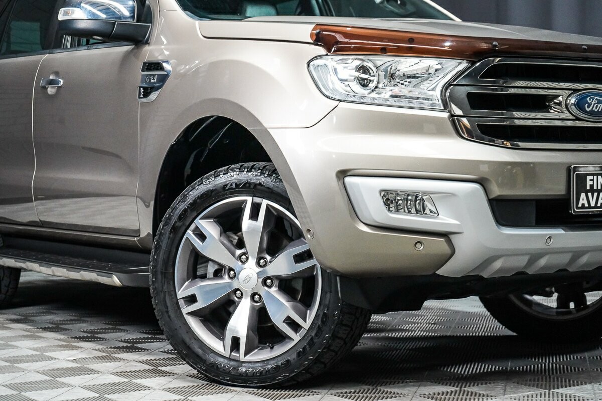 Ford Everest image 2