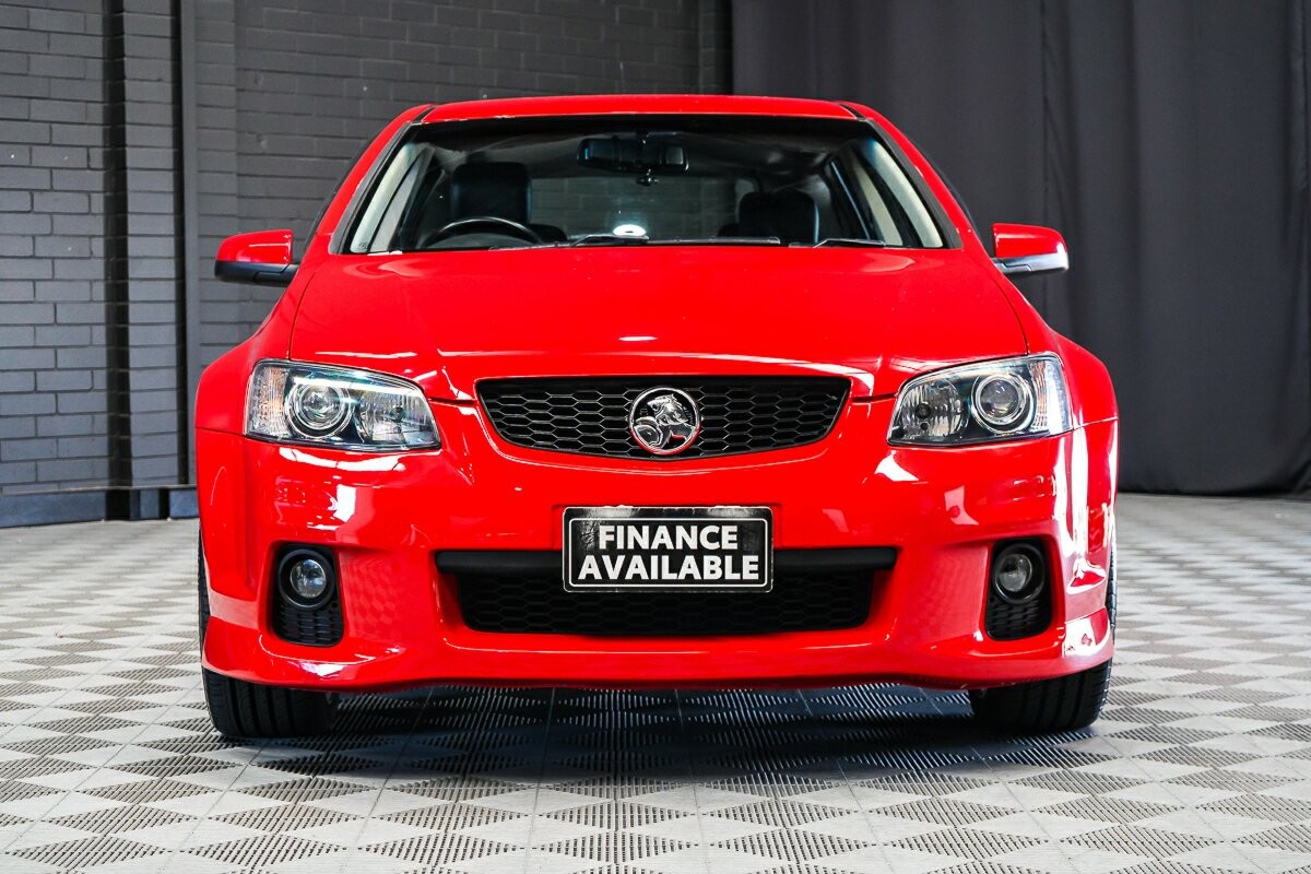 Holden Commodore image 3
