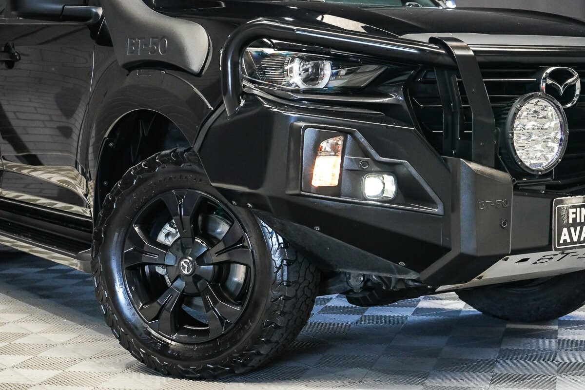 Mazda Bt-50 image 2