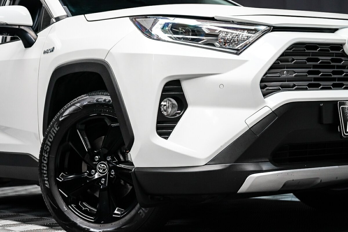 Toyota Rav4 image 2