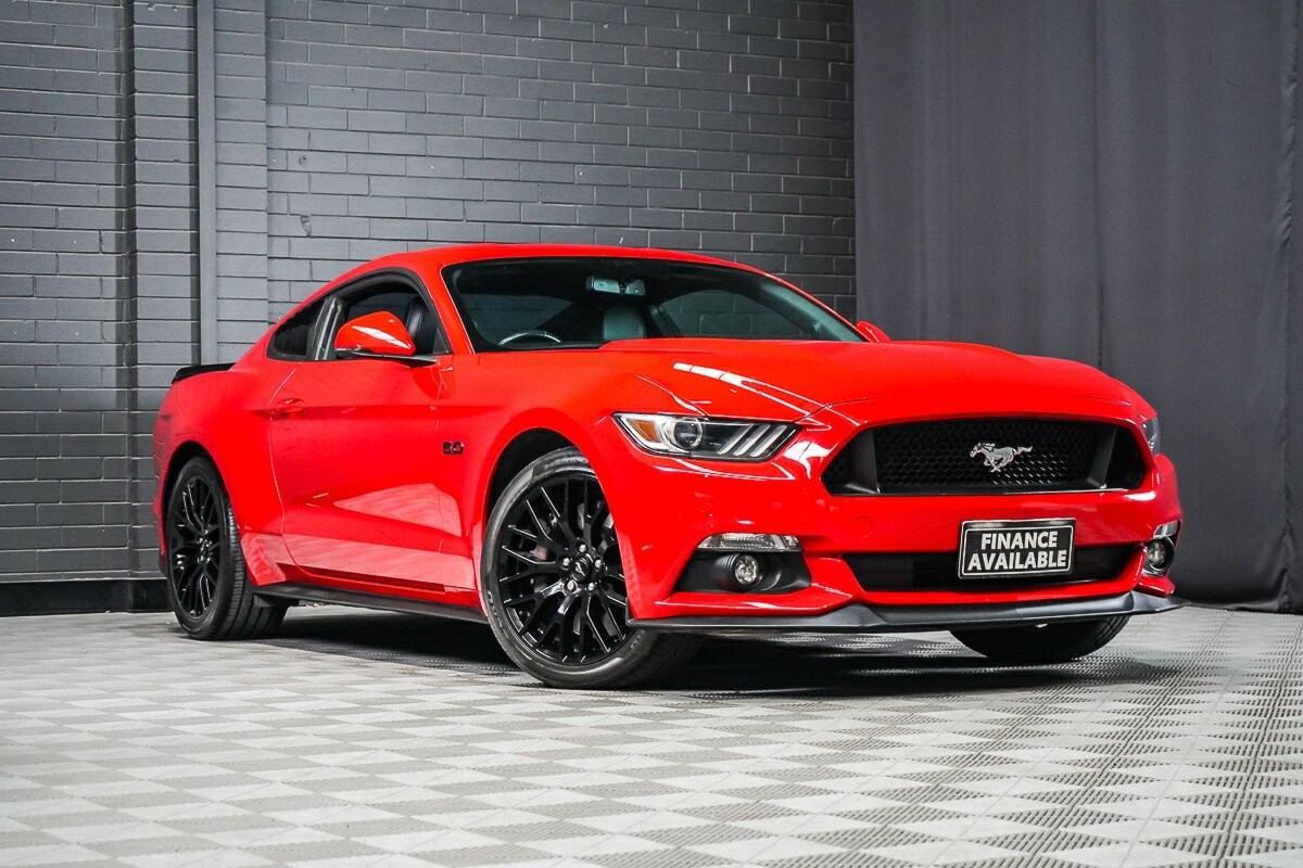 Ford Mustang image 1