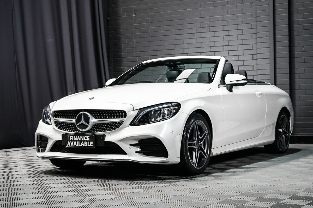 Mercedes Benz C-class image 4
