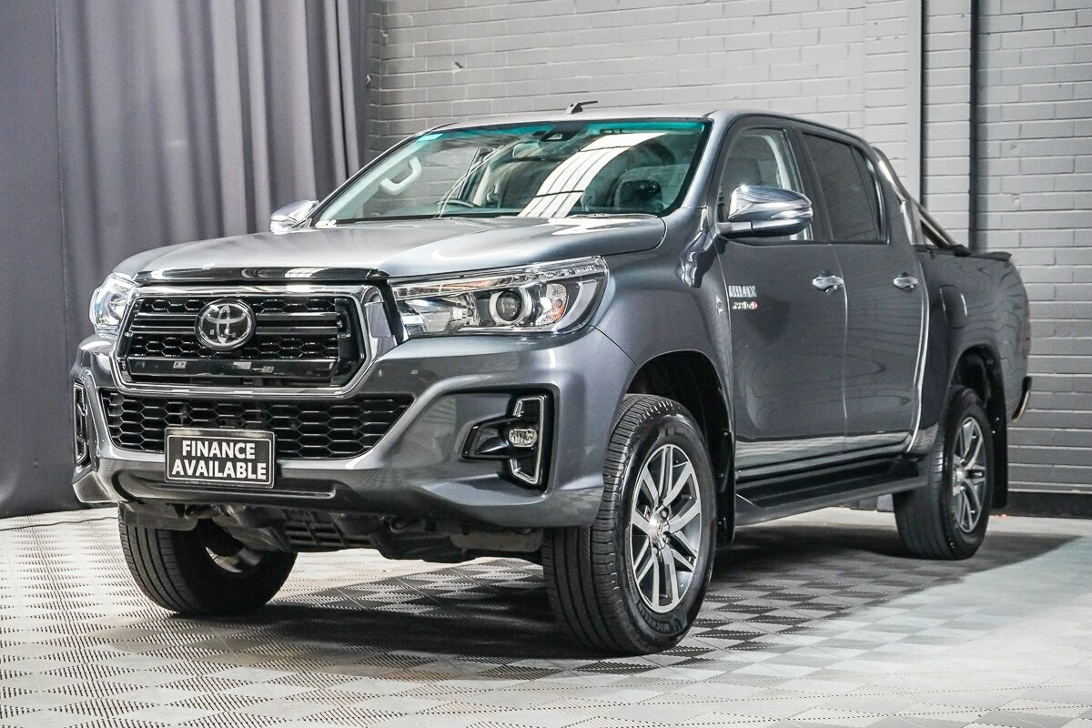 Toyota Hilux image 4