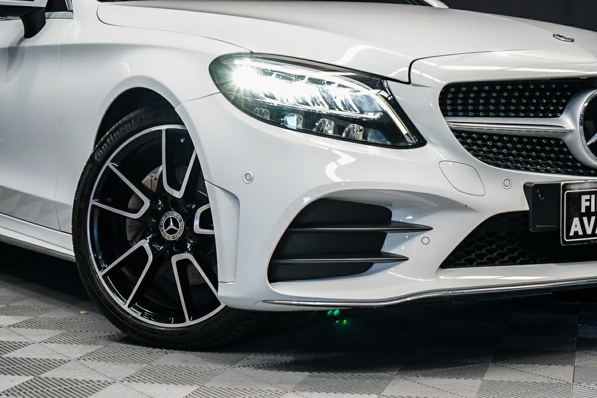 Mercedes Benz C-class image 2