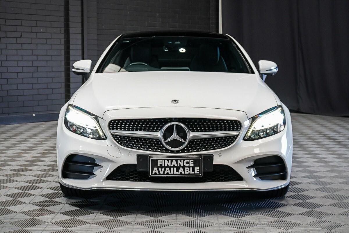 Mercedes Benz C-class image 3