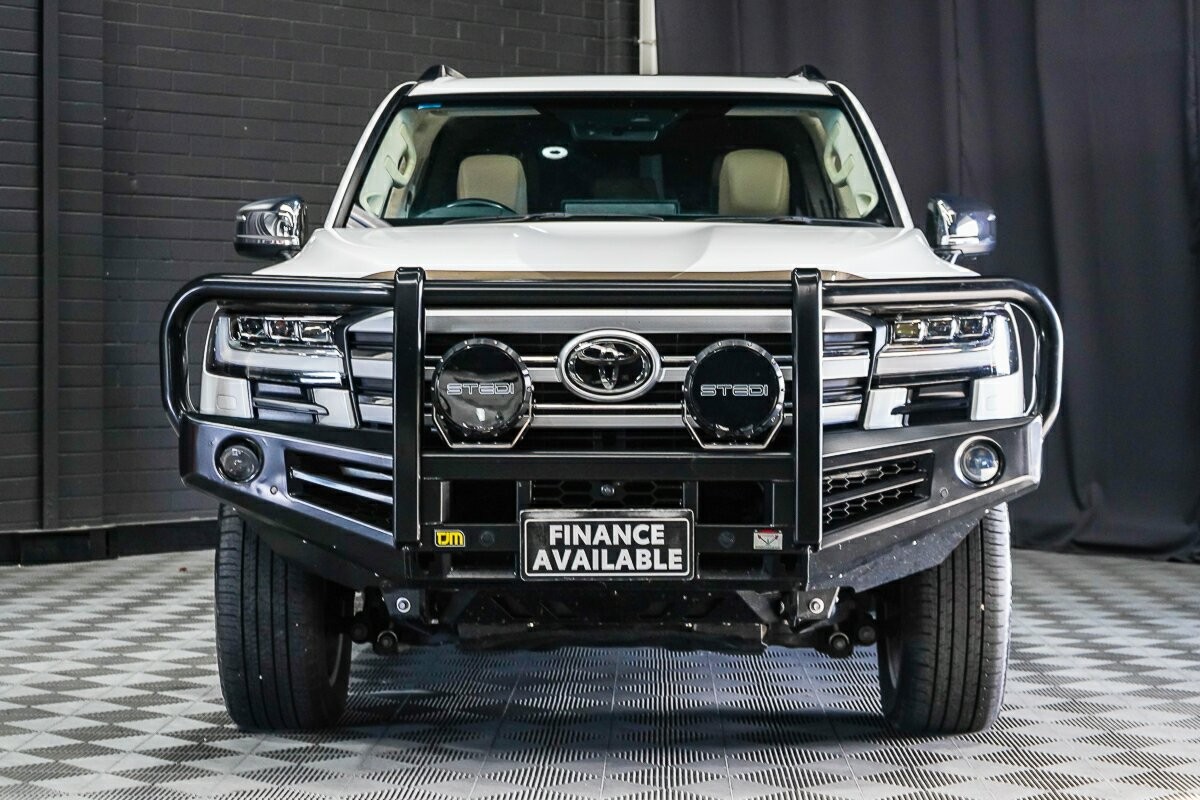 Toyota Landcruiser image 3