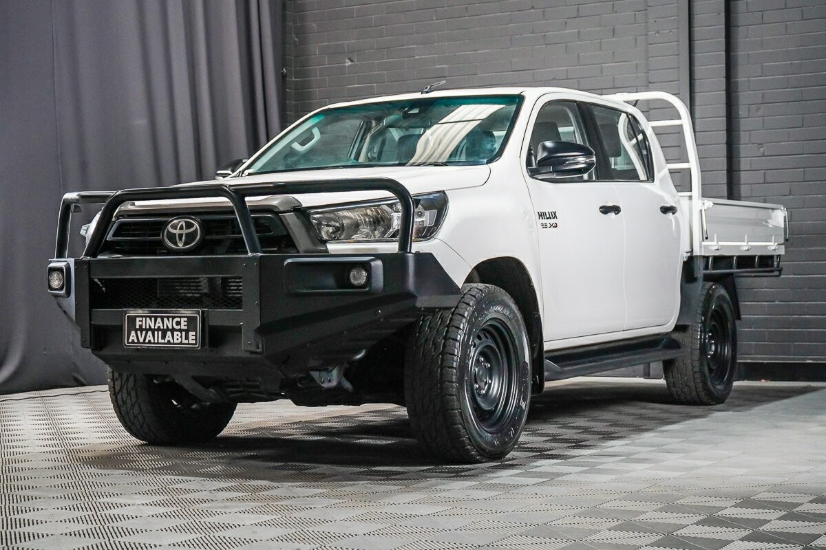 Toyota Hilux image 4