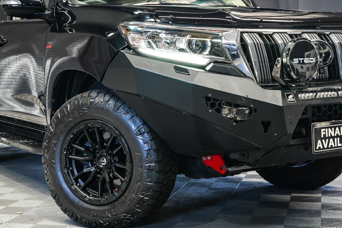 Toyota Landcruiser Prado image 2