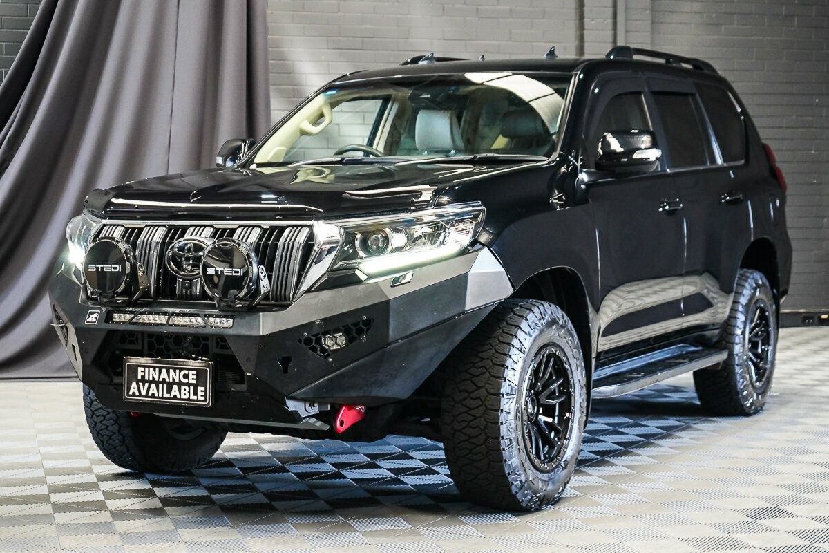 Toyota Landcruiser Prado image 4