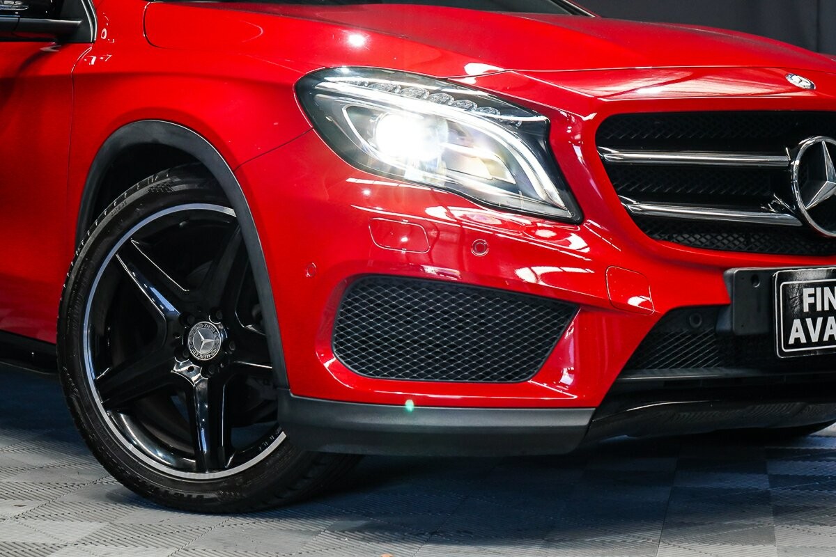 Mercedes Benz Gla-class image 2