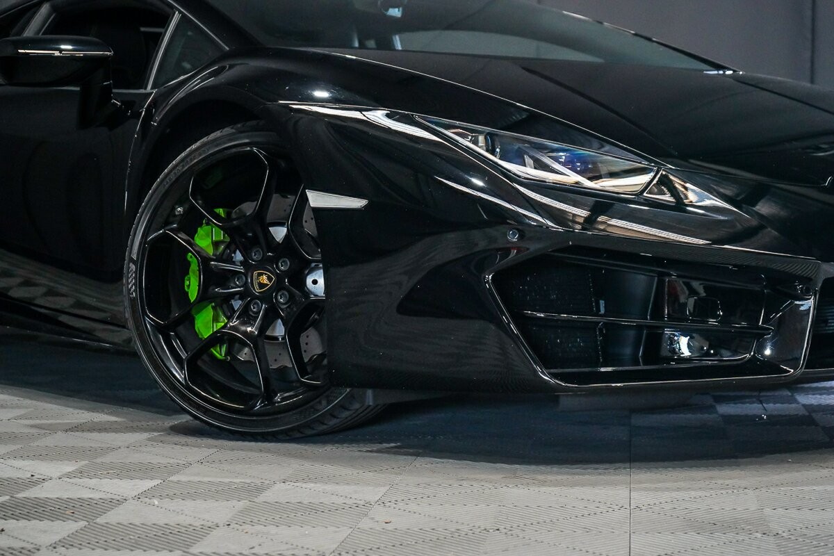 Lamborghini Huracan image 2