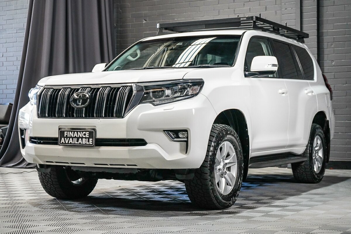Toyota Landcruiser Prado image 4
