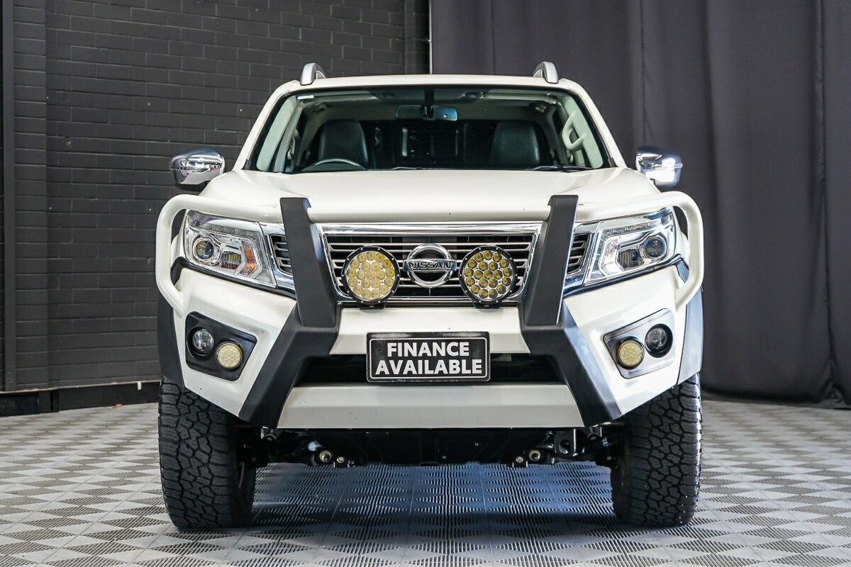 Nissan Navara image 3