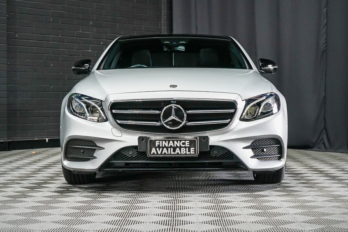 Mercedes Benz E-class image 3