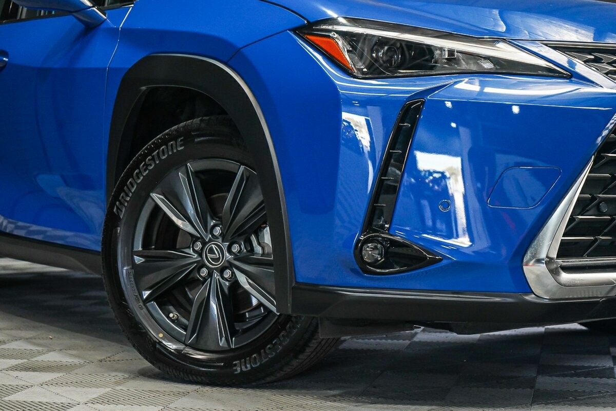 Lexus Ux image 2