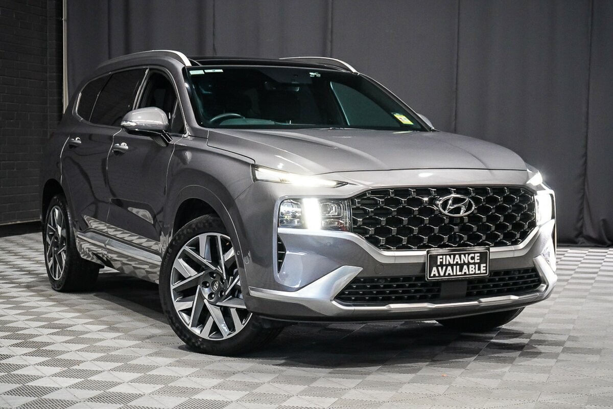 Hyundai Santa Fe image 1
