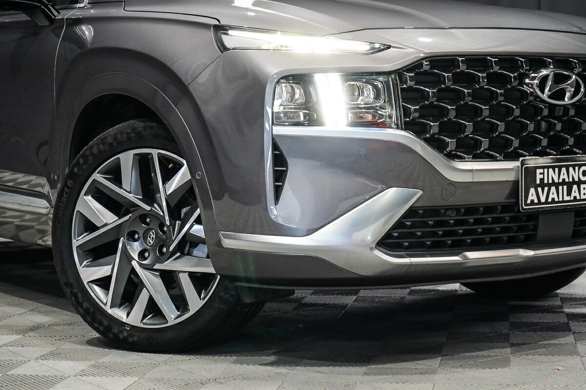 Hyundai Santa Fe image 2