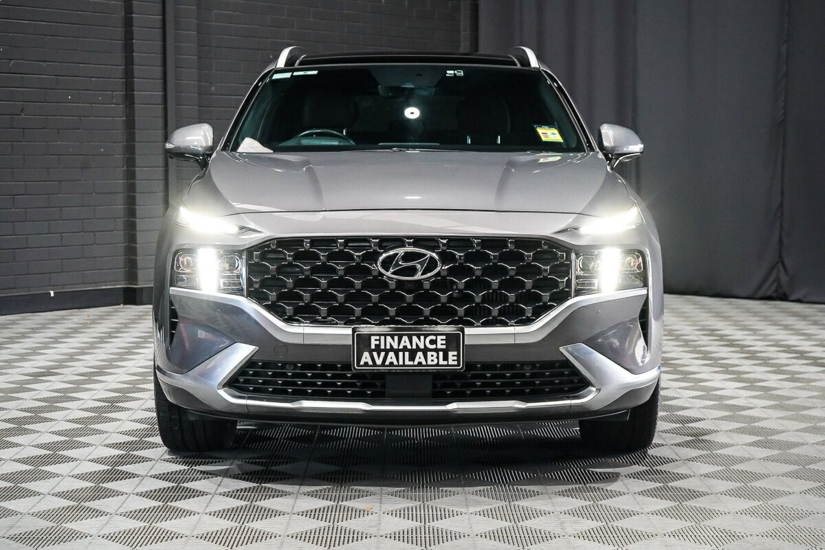 Hyundai Santa Fe image 3