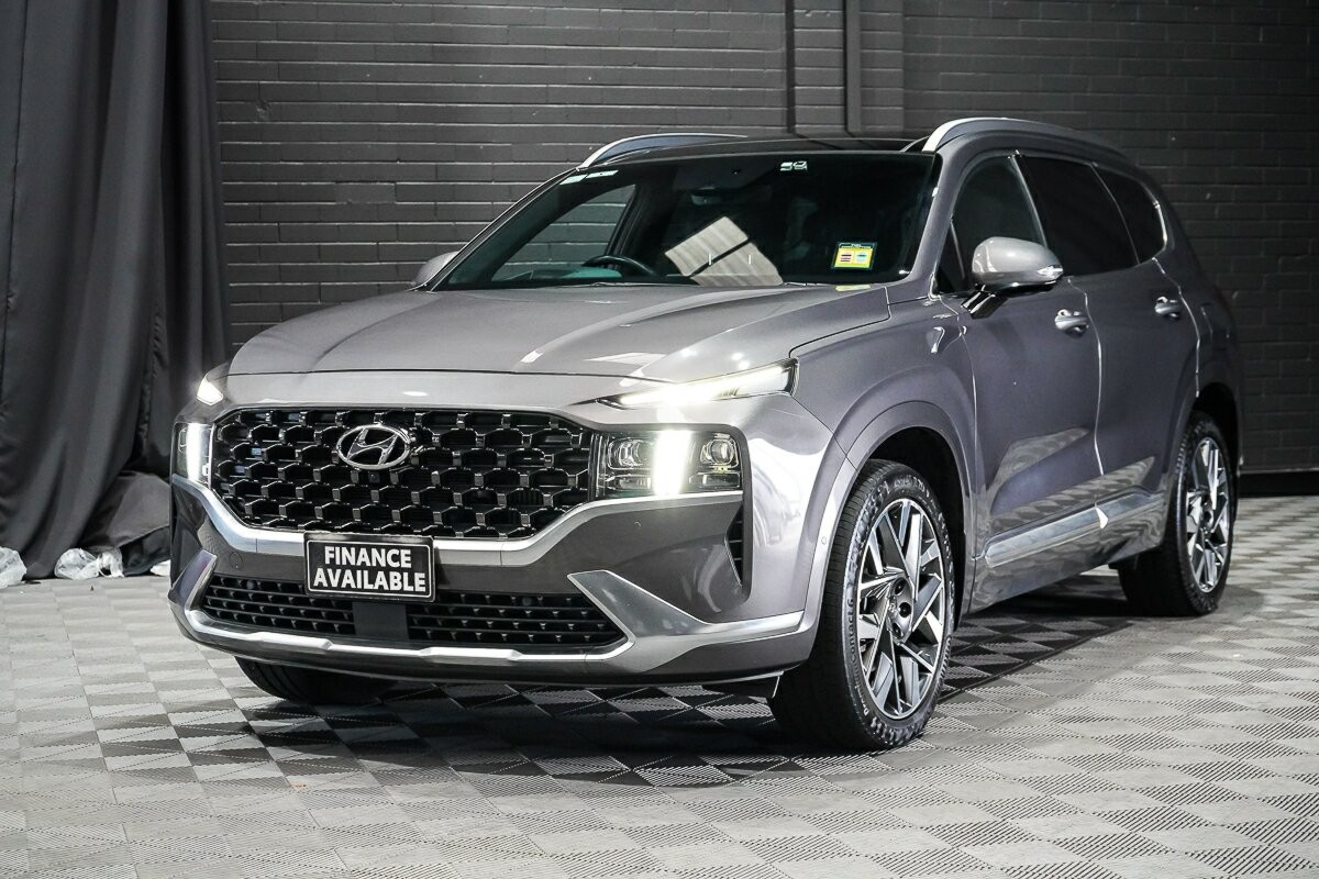 Hyundai Santa Fe image 4