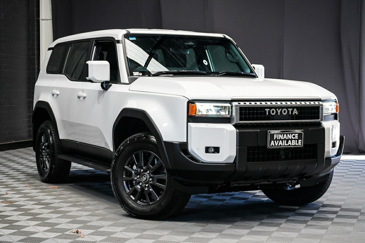 Toyota Landcruiser Prado image 1