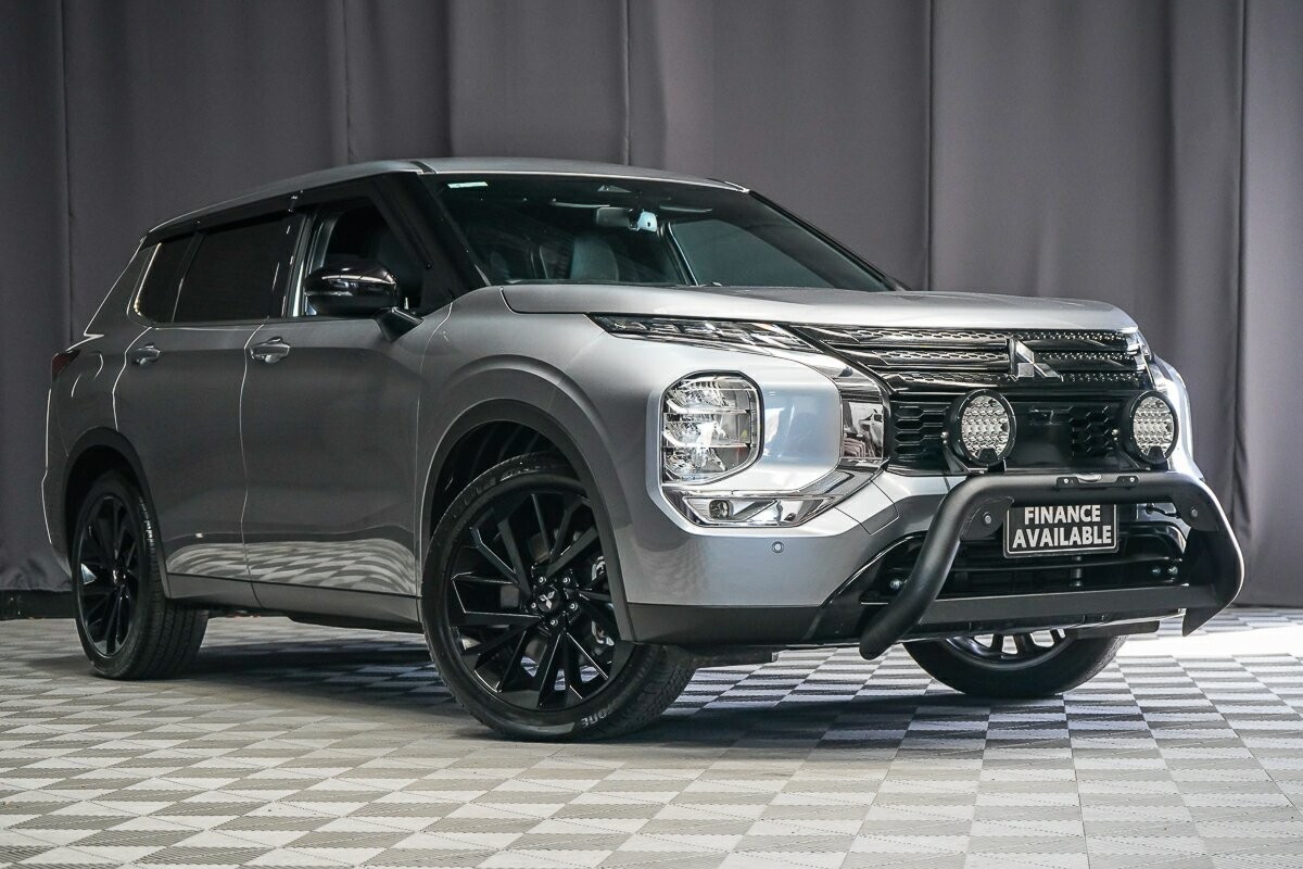 Mitsubishi Outlander image 1