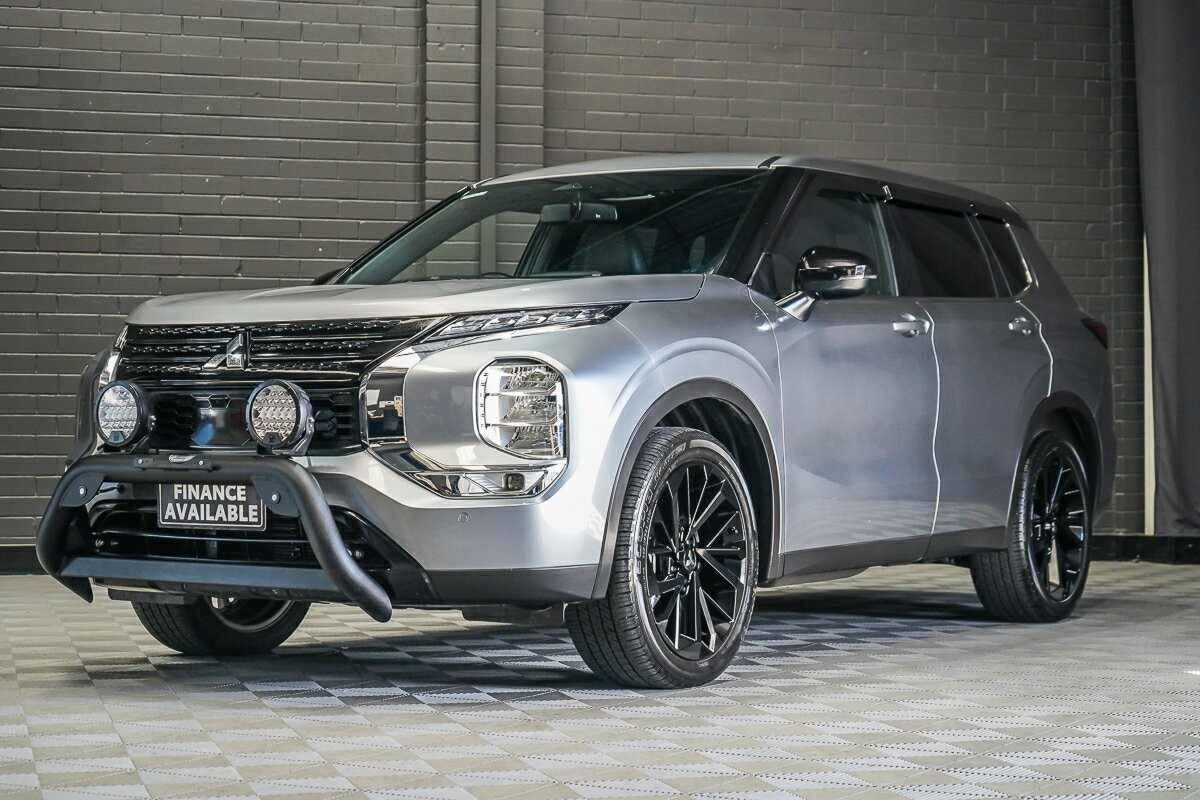 Mitsubishi Outlander image 4