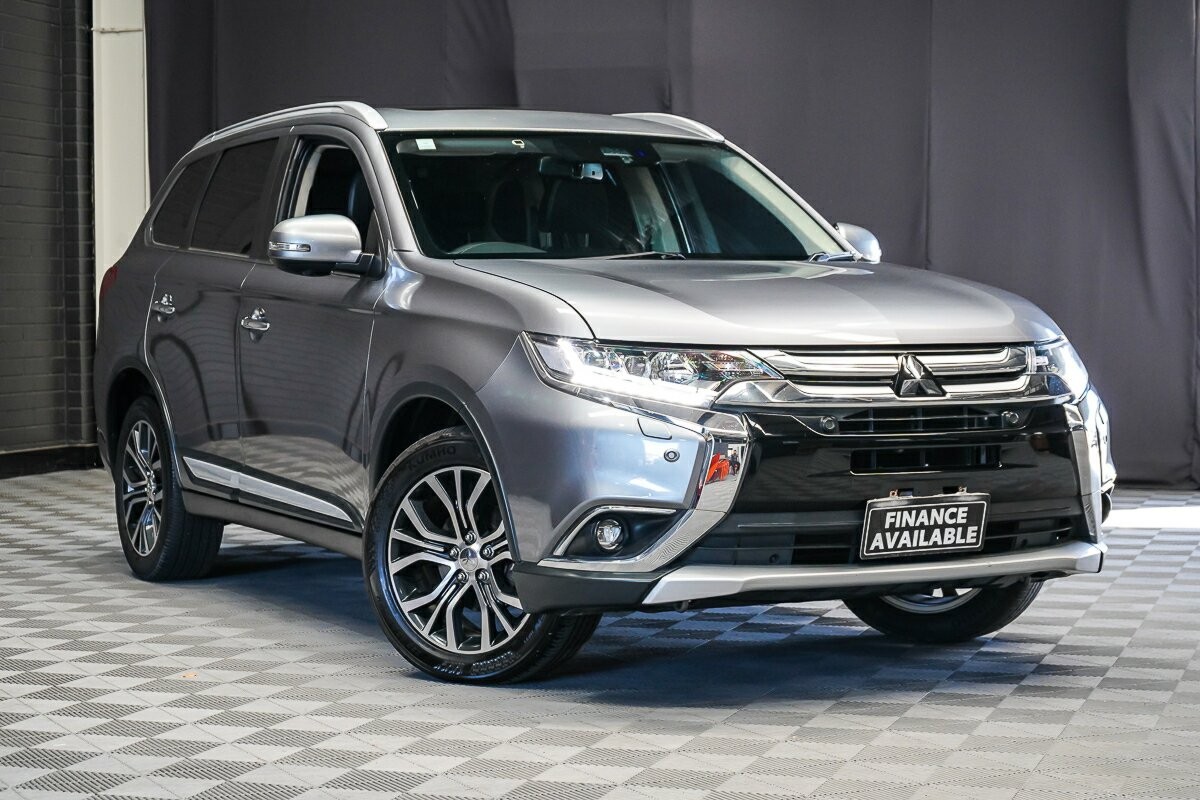 Mitsubishi Outlander image 1