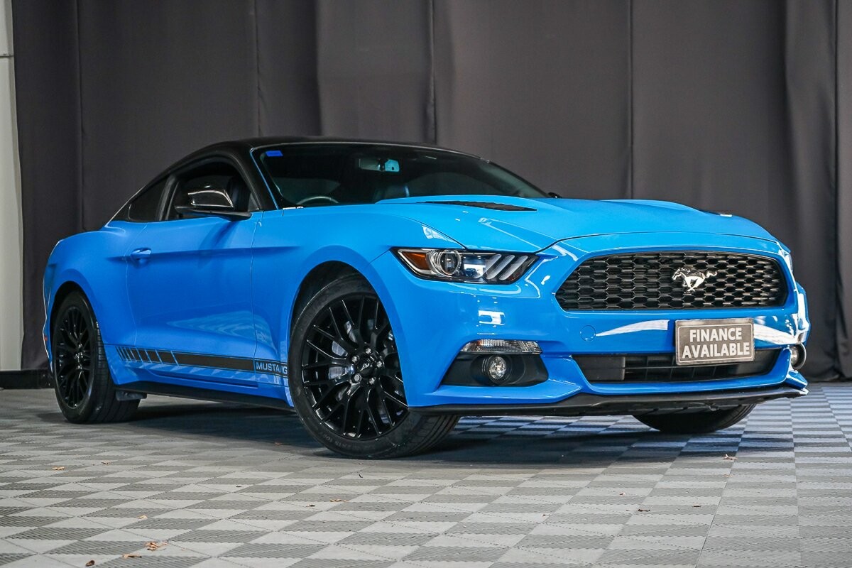 Ford Mustang image 1