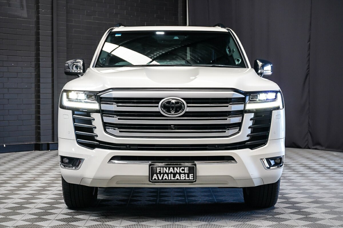 Toyota Landcruiser image 3
