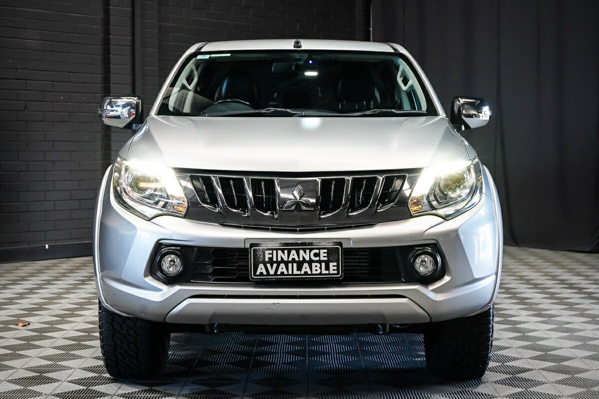 Mitsubishi Triton image 3