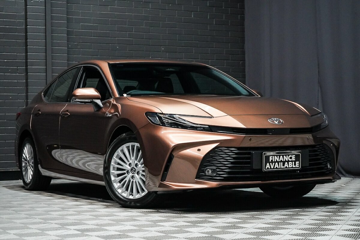 Toyota Camry image 1