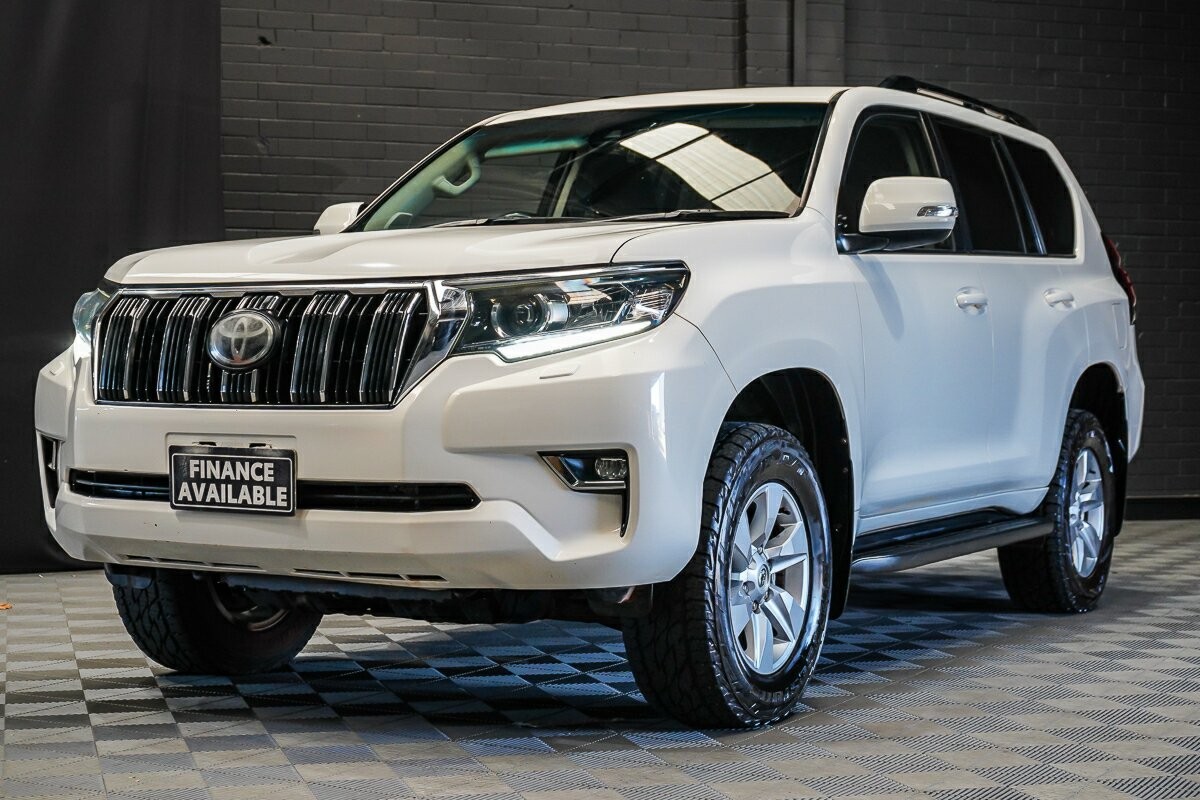 Toyota Landcruiser Prado image 4