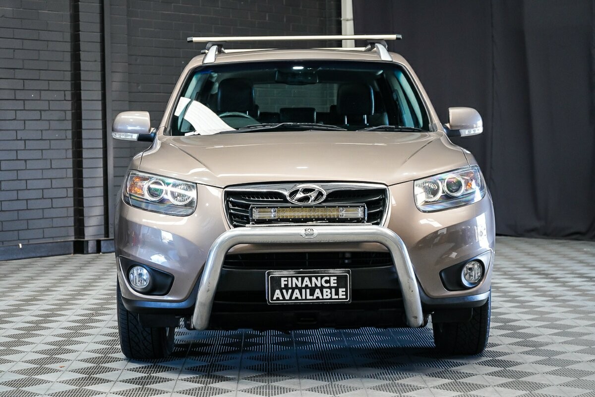 Hyundai Santa Fe image 3