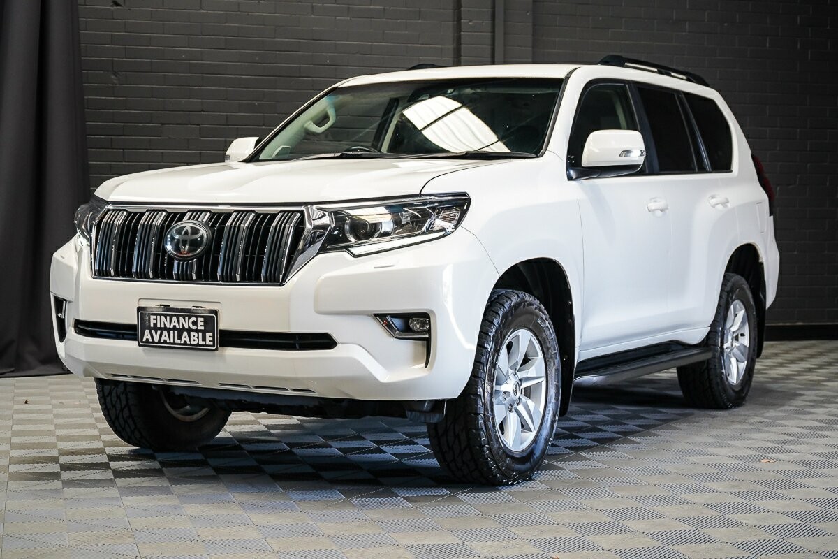 Toyota Landcruiser Prado image 4