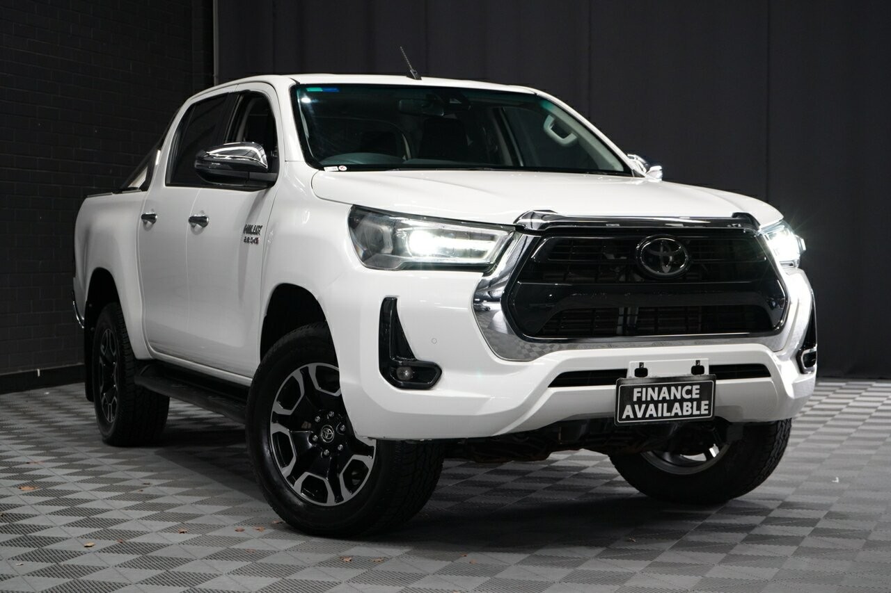 Toyota Hilux image 1