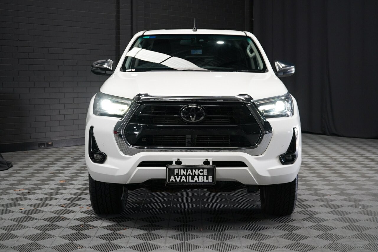 Toyota Hilux image 3