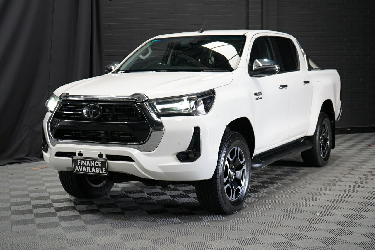 Toyota Hilux image 4